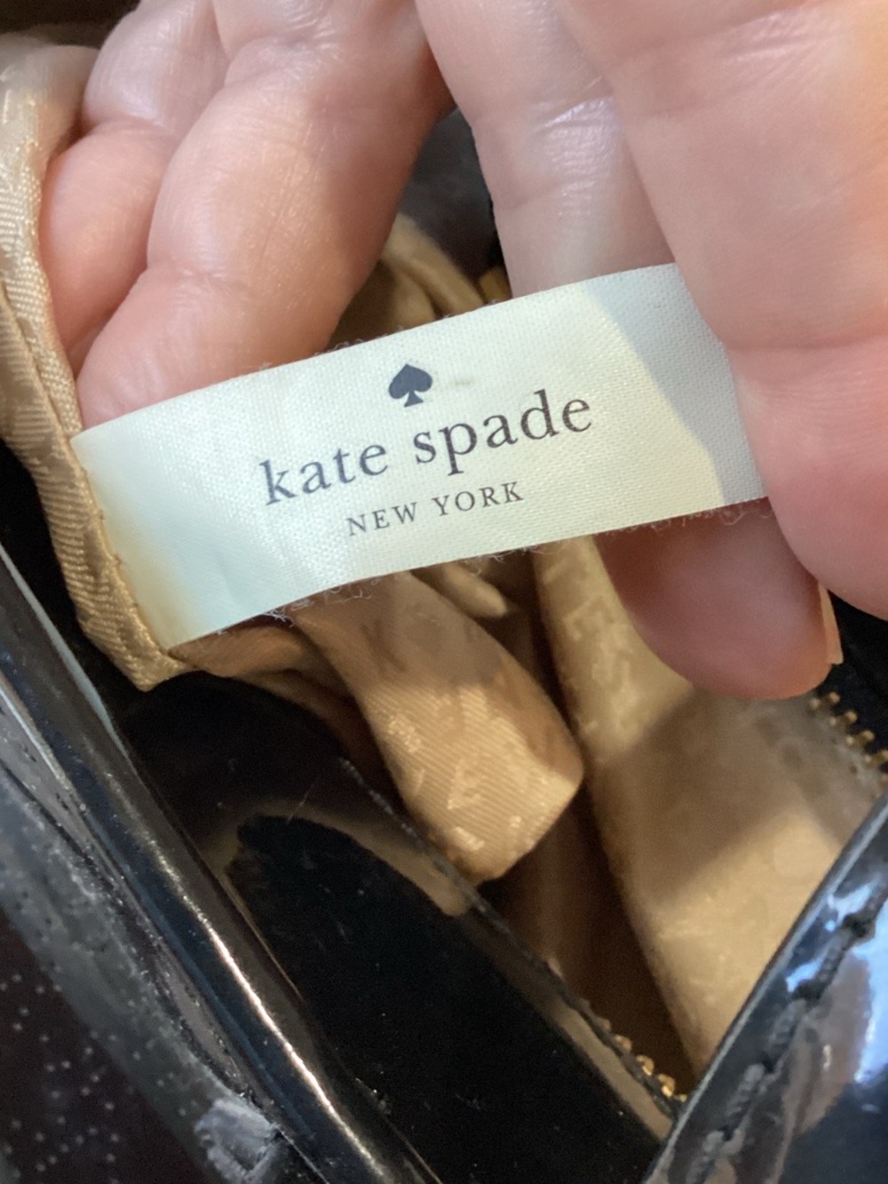 Kate Spade Black Patent Tote Bag. NWOT. 16"W X 10"L X 6" D with Unbrand Dusty - Picture 5 of 15